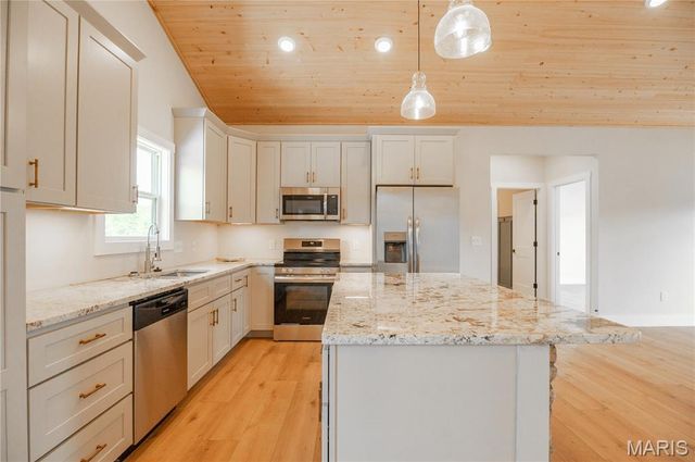 275 Riverside Drive, Van Buren, MO 63965