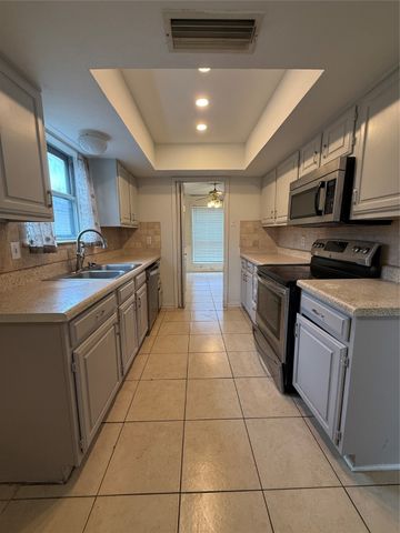 610 Via Corona, Mesquite, TX 75150