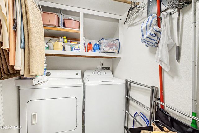 1915 N AVENIDA DE PALMAS -- 5, Casa Grande, AZ 85122