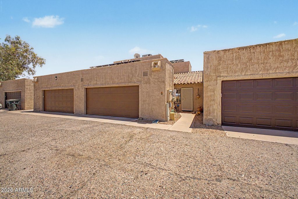 Image 1 of property listing at 1915 N AVENIDA DE PALMAS -- 5, Casa Grande, AZ 85122