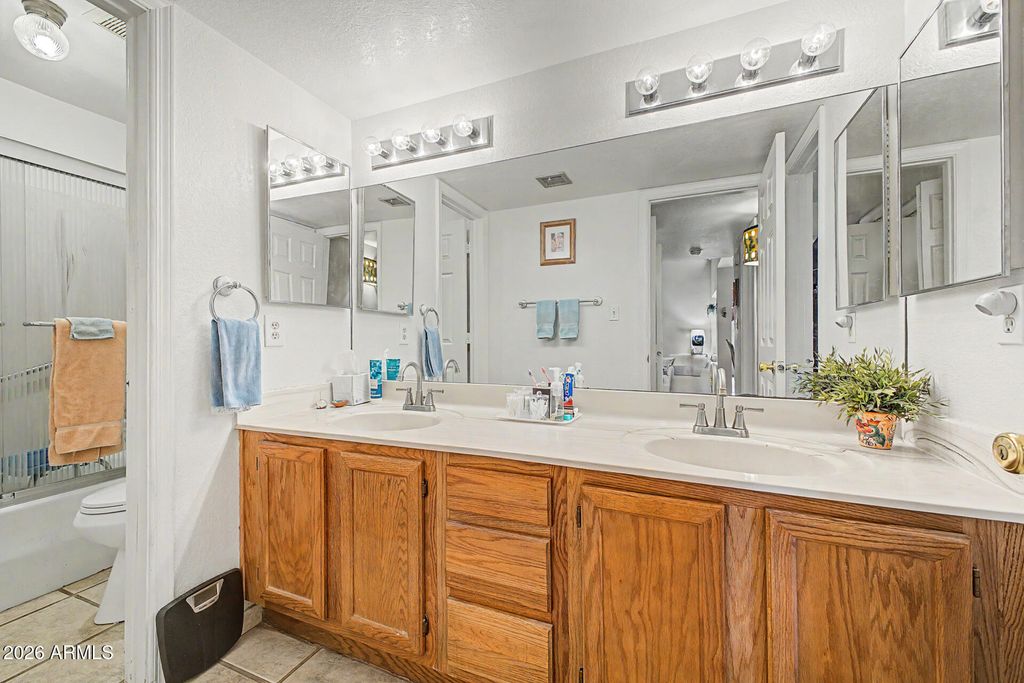 Image 18 of property listing at 1915 N AVENIDA DE PALMAS -- 5, Casa Grande, AZ 85122