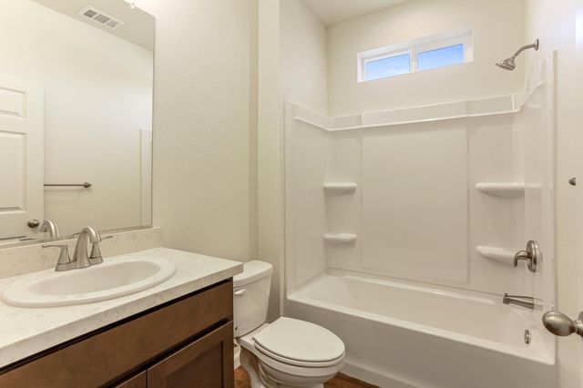 3150 Vermillion Dr, Stockton, CA 95206