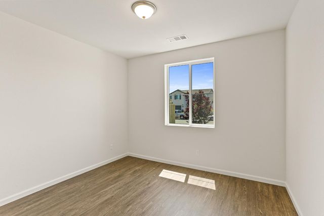 3150 Vermillion Dr, Stockton, CA 95206