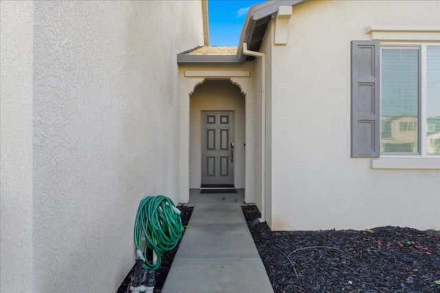 3150 Vermillion Dr, Stockton, CA 95206