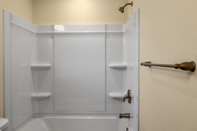 3150 Vermillion Dr, Stockton, CA 95206