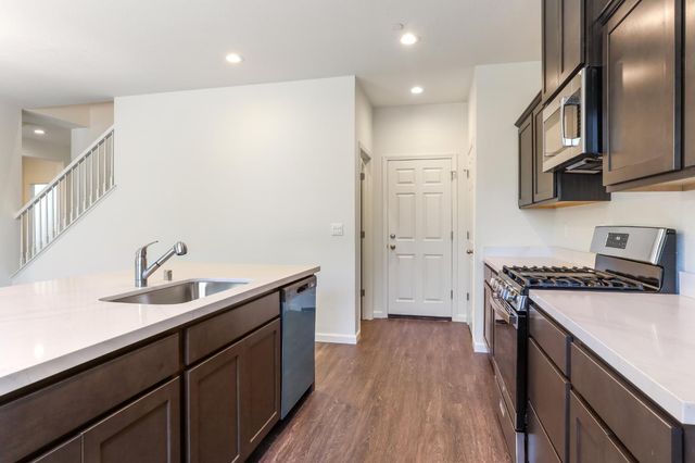 3150 Vermillion Dr, Stockton, CA 95206