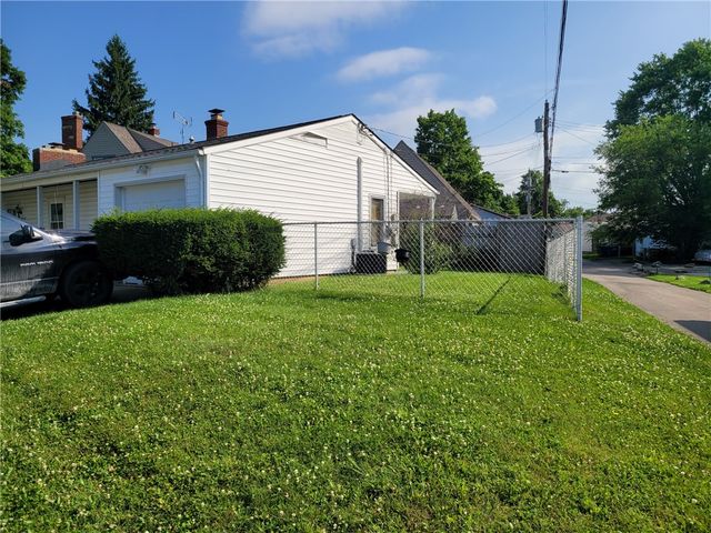 2402 John Glenn Road, Dayton, OH 45420