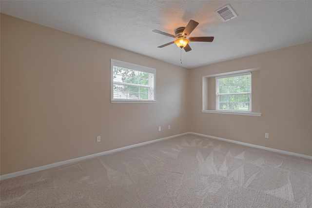 8 Riverwood Lane, Hempstead, TX 77445