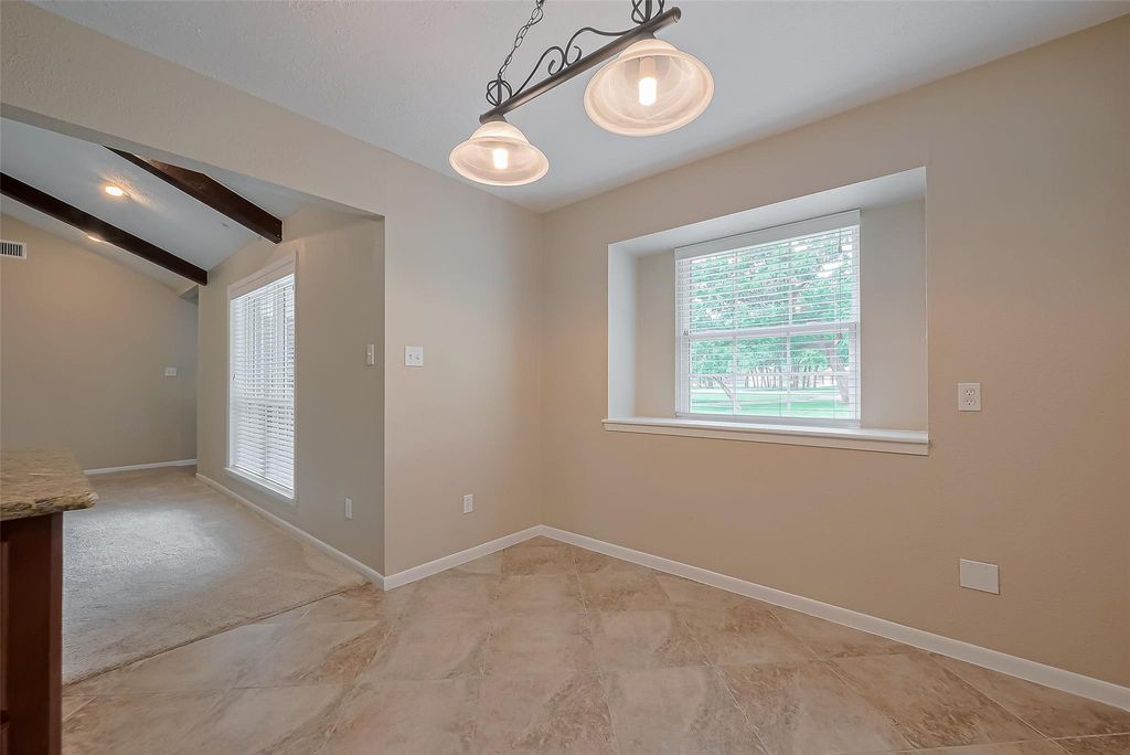 Image 23 of property listing at 8 Riverwood Lane, Hempstead, TX 77445