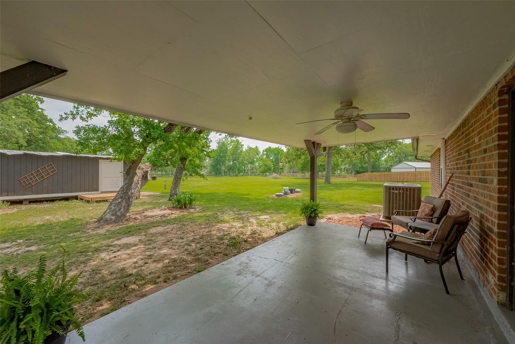 Image 39 of property listing at 8 Riverwood Lane, Hempstead, TX 77445