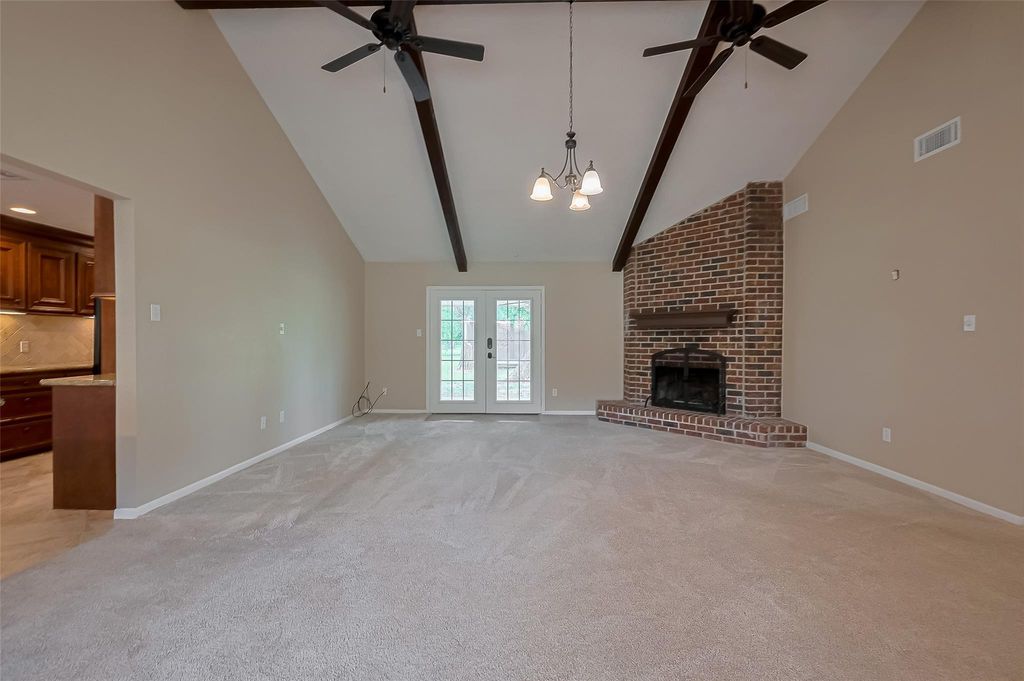 Image 9 of property listing at 8 Riverwood Lane, Hempstead, TX 77445