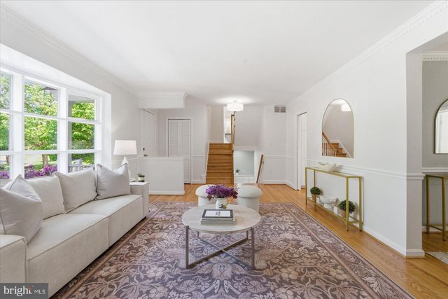 2905 MAPLEWOOD PL, Alexandria, VA 22302