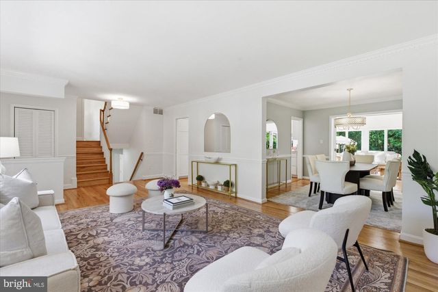 2905 MAPLEWOOD PL, Alexandria, VA 22302