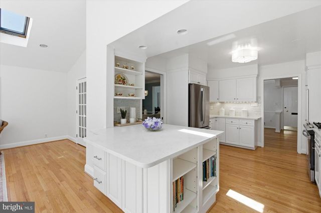 2905 MAPLEWOOD PL, Alexandria, VA 22302