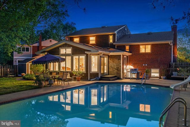 2905 MAPLEWOOD PL, Alexandria, VA 22302