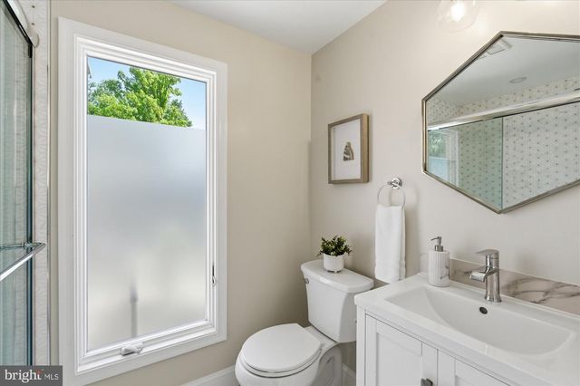 2905 MAPLEWOOD PL, Alexandria, VA 22302