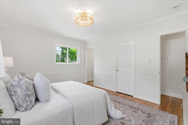 2905 MAPLEWOOD PL, Alexandria, VA 22302