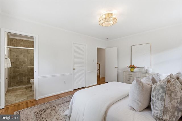 2905 MAPLEWOOD PL, Alexandria, VA 22302