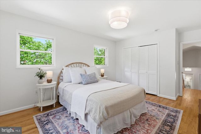 2905 MAPLEWOOD PL, Alexandria, VA 22302