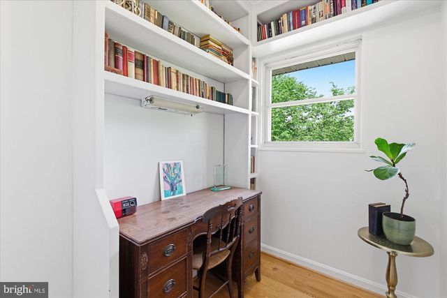 2905 MAPLEWOOD PL, Alexandria, VA 22302