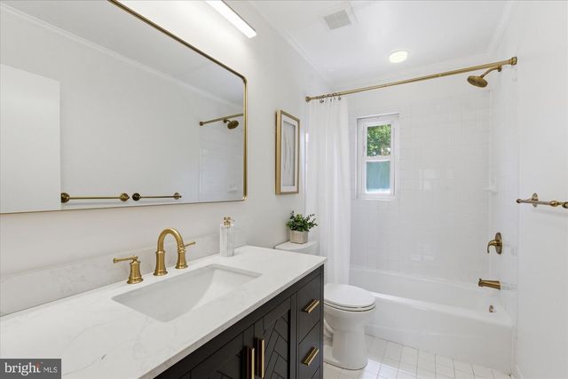 2905 MAPLEWOOD PL, Alexandria, VA 22302