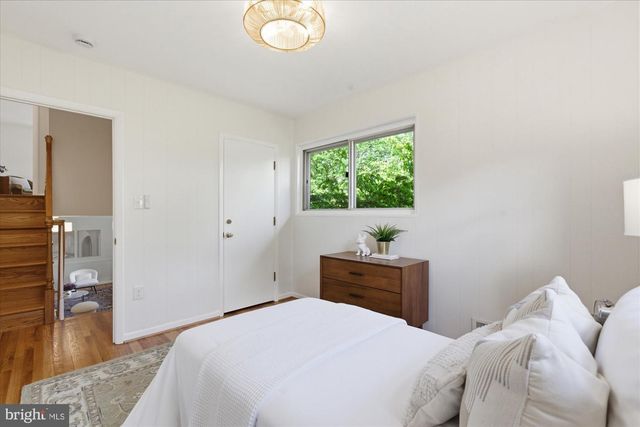 2905 MAPLEWOOD PL, Alexandria, VA 22302