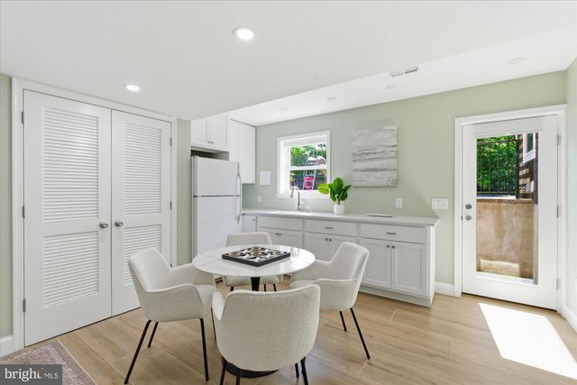 2905 MAPLEWOOD PL, Alexandria, VA 22302