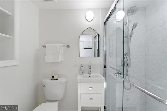 2905 MAPLEWOOD PL, Alexandria, VA 22302