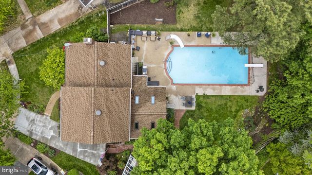 2905 MAPLEWOOD PL, Alexandria, VA 22302