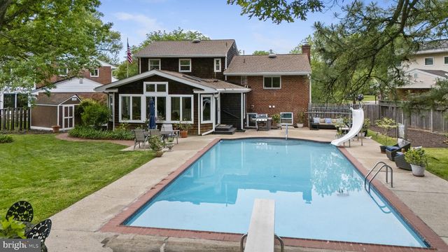 2905 MAPLEWOOD PL, Alexandria, VA 22302