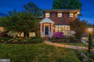2905 MAPLEWOOD PL, Alexandria, VA 22302