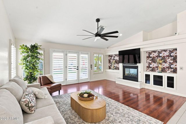 2540 E SAGEBRUSH Street, Gilbert, AZ 85296