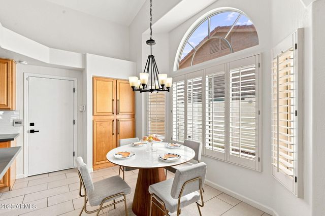 2540 E SAGEBRUSH Street, Gilbert, AZ 85296