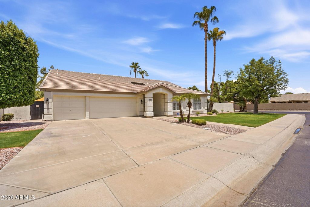 2540 E SAGEBRUSH Street, Gilbert, AZ 85296 — photo 4