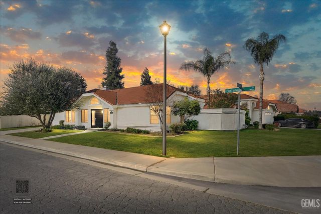 8201 Norfolk Court, Bakersfield, CA 93311