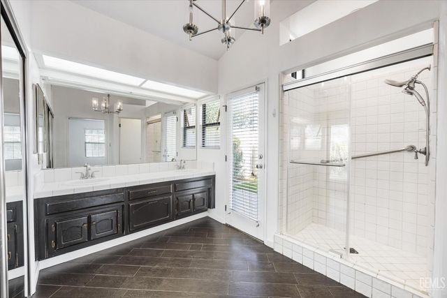 8201 Norfolk Court, Bakersfield, CA 93311