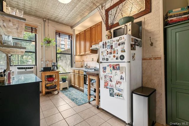 10-47 47th Avenue, Long Island City, NY 11101