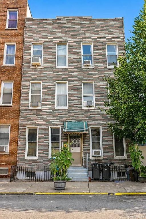 10-47 47th Avenue, Long Island City, NY 11101