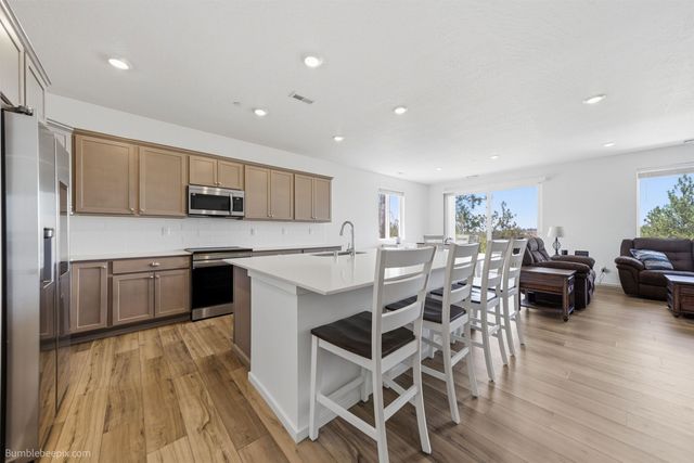 6901 S BOULDER RIDGE Dr, Spokane, WA 99224