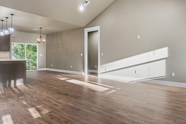150 Woods Road, Mead, OK 73449