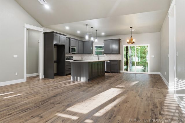 150 Woods Road, Mead, OK 73449