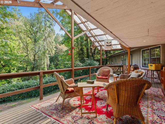 4622 MAPLETON Dr, West Linn, OR 97068