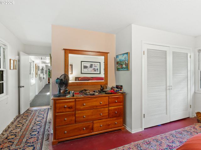 4622 MAPLETON Dr, West Linn, OR 97068