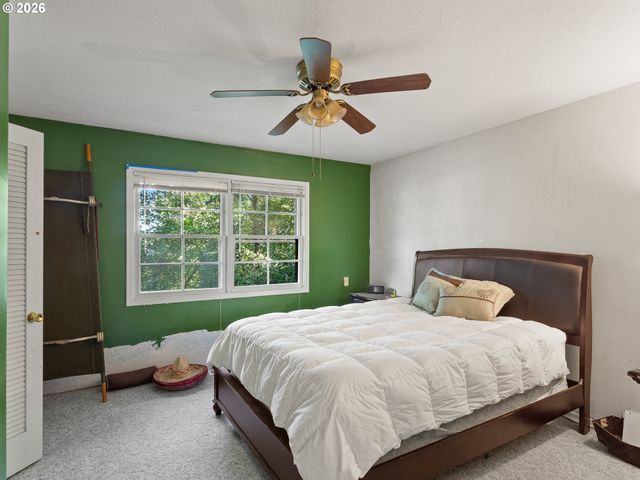 4622 MAPLETON Dr, West Linn, OR 97068