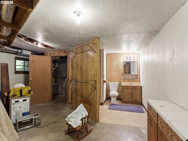 4622 MAPLETON Dr, West Linn, OR 97068