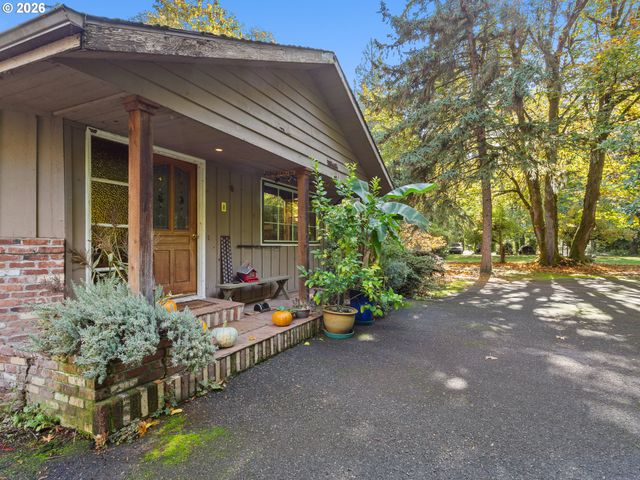 4622 MAPLETON Dr, West Linn, OR 97068