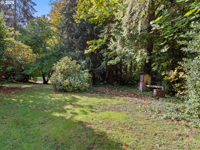 4622 MAPLETON Dr, West Linn, OR 97068