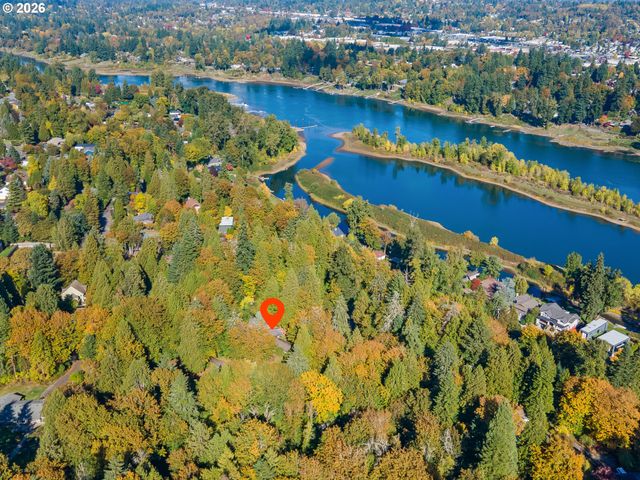 4622 MAPLETON Dr, West Linn, OR 97068