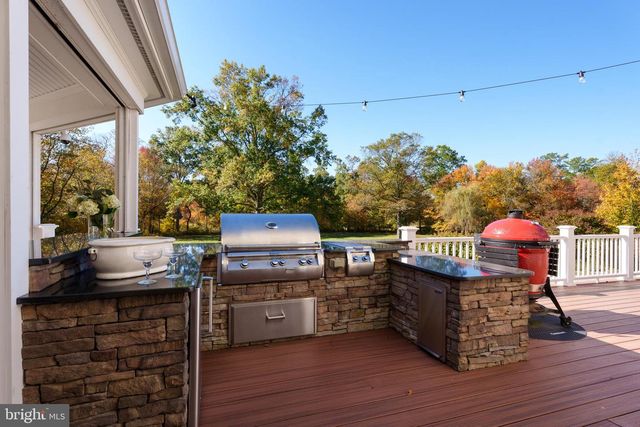 213 CRANBURY NECK RD, Cranbury, NJ 08512