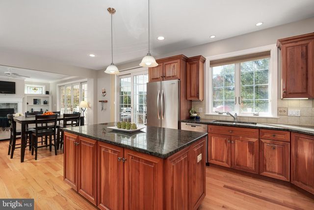 213 CRANBURY NECK RD, Cranbury, NJ 08512